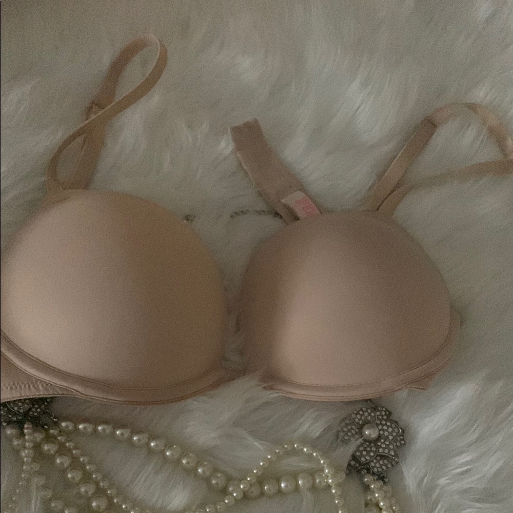 Victoria's Secret Tan T-Shirt Bra Smooth Molded Cups